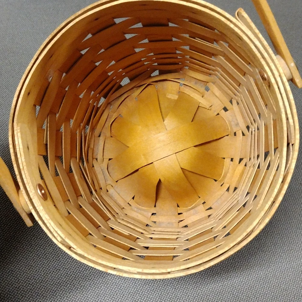 2002 Longaberger handled basket
